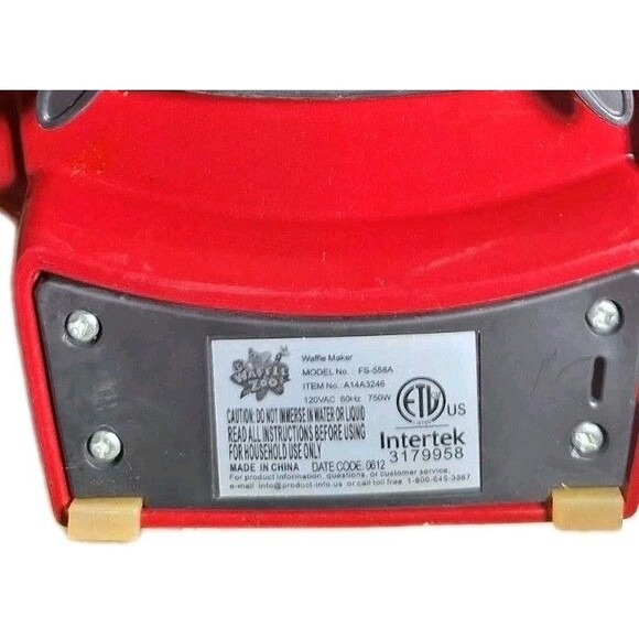 Waffle Zoo Animal Waffle Maker FS-65A – Elephant, Giraffe & Lion Shapes – Red – - Picture 3 of 6